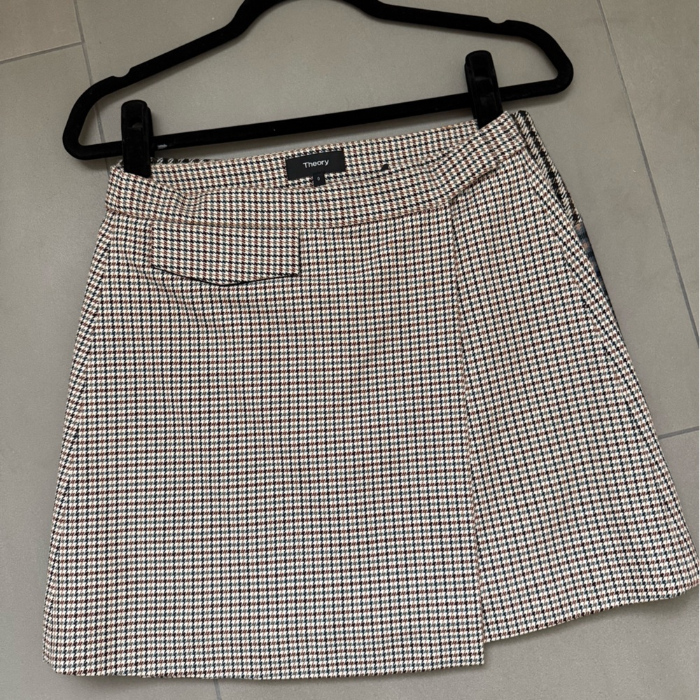 Theory Houndstooth / plaid mini Skirt